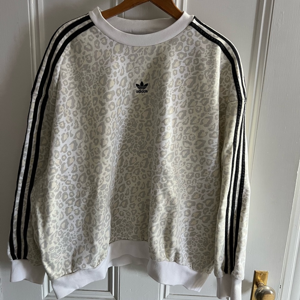 Adidas Oversized Leopard Print Crewneck Sweatshirt WMs Size MD